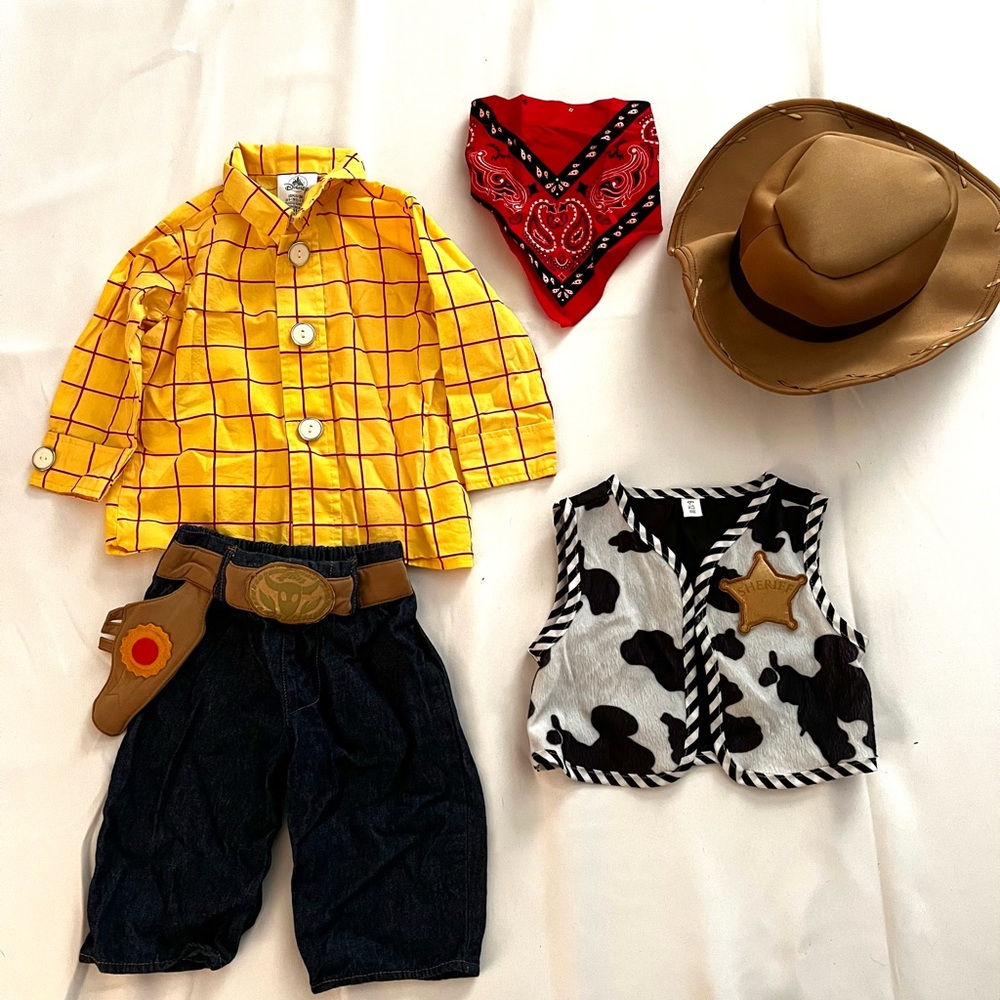 Woody costume, Disney 6-12 size